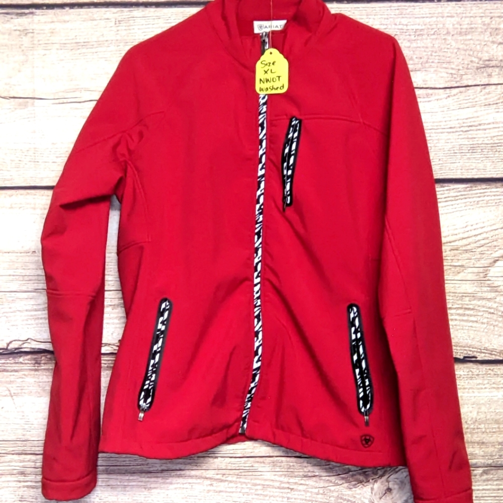 NWOT Ariat Softshell Jacket (XL)